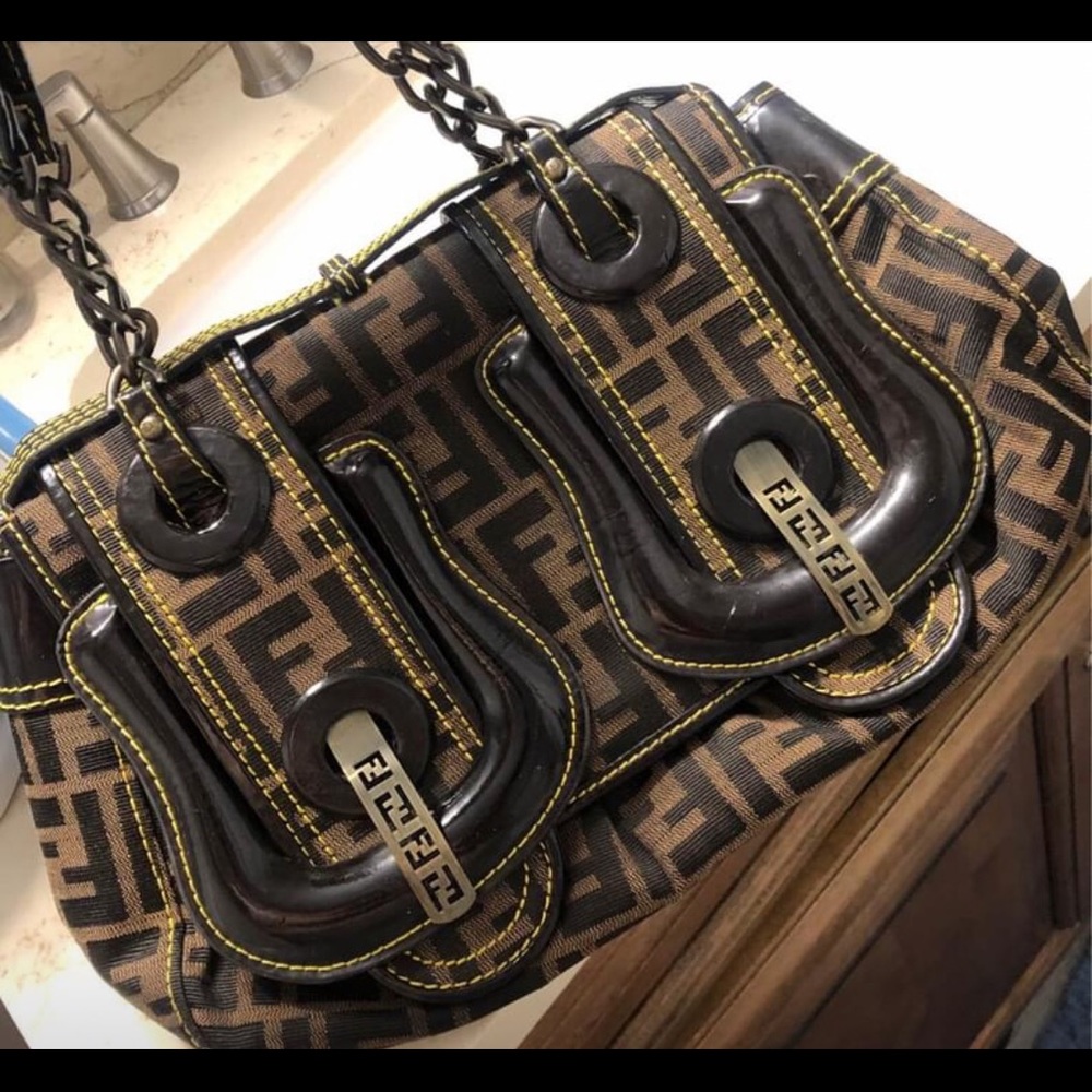 ❤️ Authentic Fendi Zucca B bag